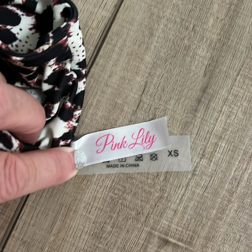 Pink Lily women’s XS swim top. NWOT